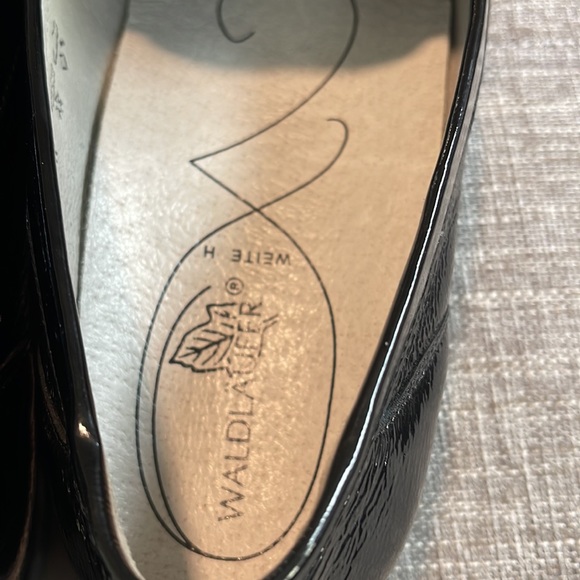 Waldläufer Women's Hegli Patent Leather Moccasin Shoes - Picture 10 of 11